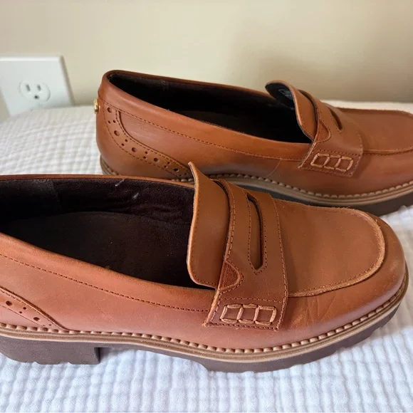 Vionic Size 7.5 Fillmore Loafers - Picture 3 of 12
